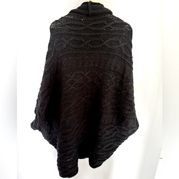 Universal Thread Knit Shawl Wrap - Picture 4 of 12